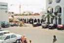 03 - En bas de l'hotel * 864 x 579 * (128KB)